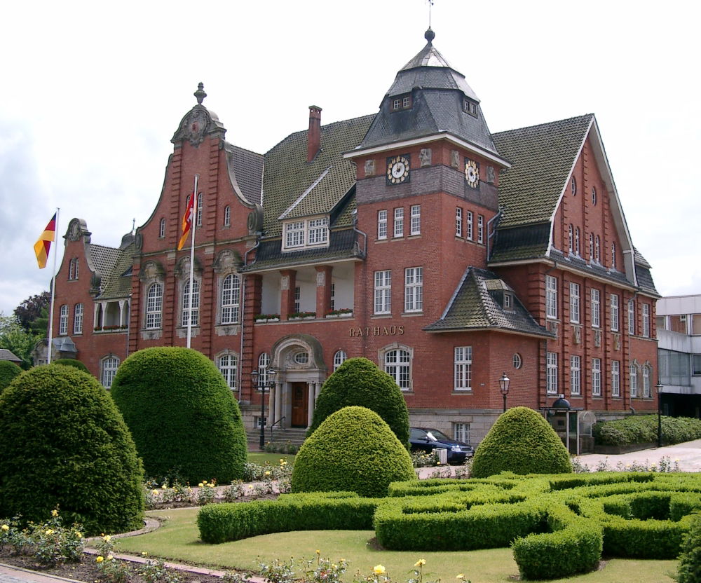 * Bildbeschreibung: Das Rathaus in Papenburg
Fotograf/Zeichner:…