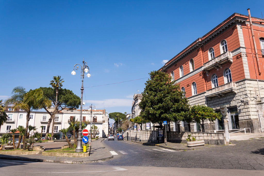 Altra vista di Piazza De Martino