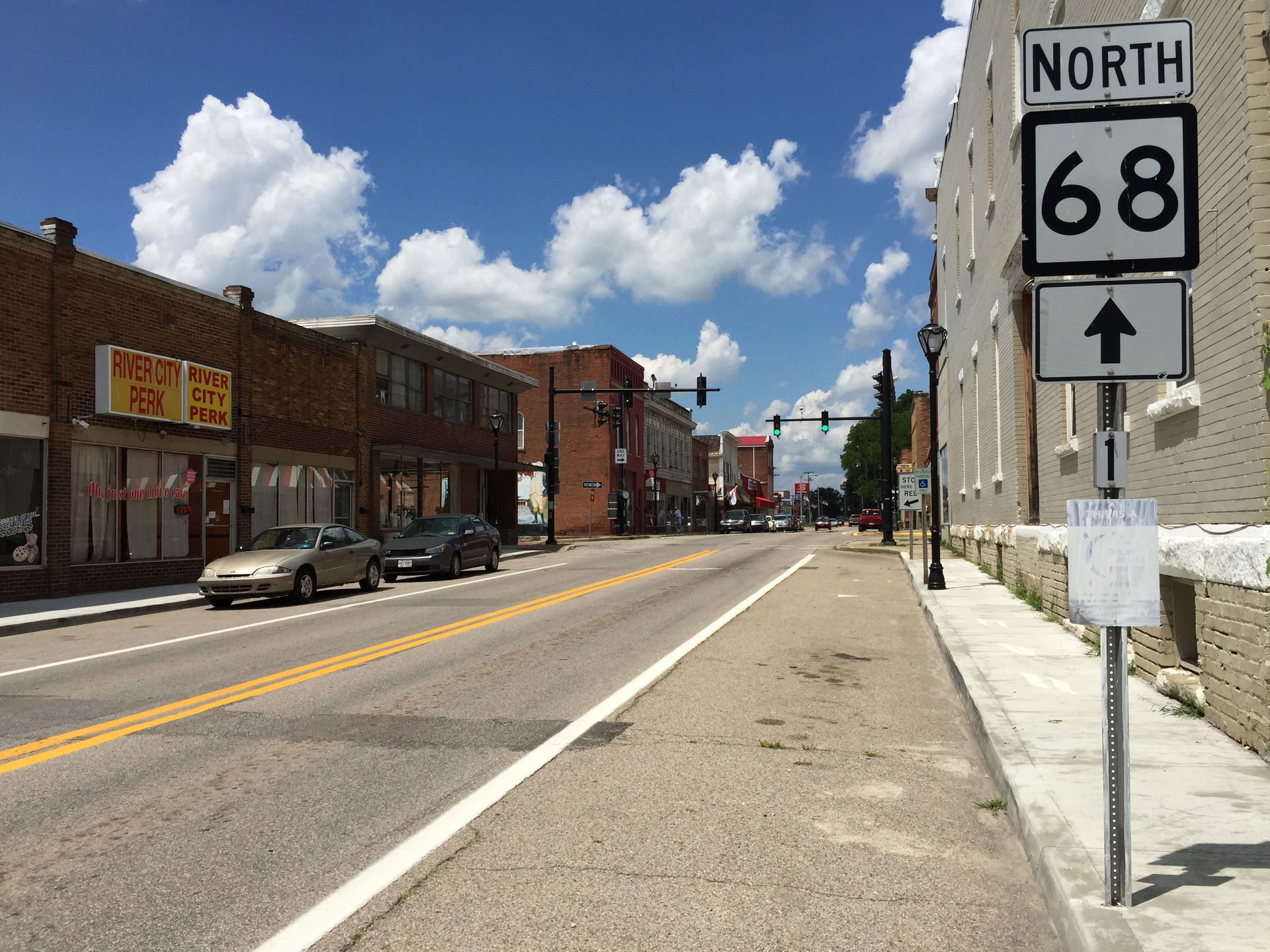 View north along West Virginia State Route 68 (Washington Stree…