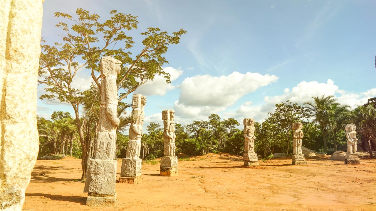 A Pedra do Reino é um patrimônio histórico e cultural de Pernam…