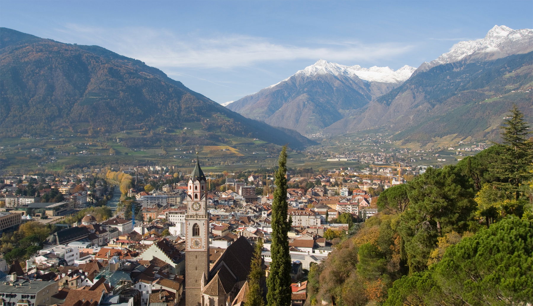 Meran, view towards Northwest - Zielspitze 3.009m/ 9872 ft (cen…