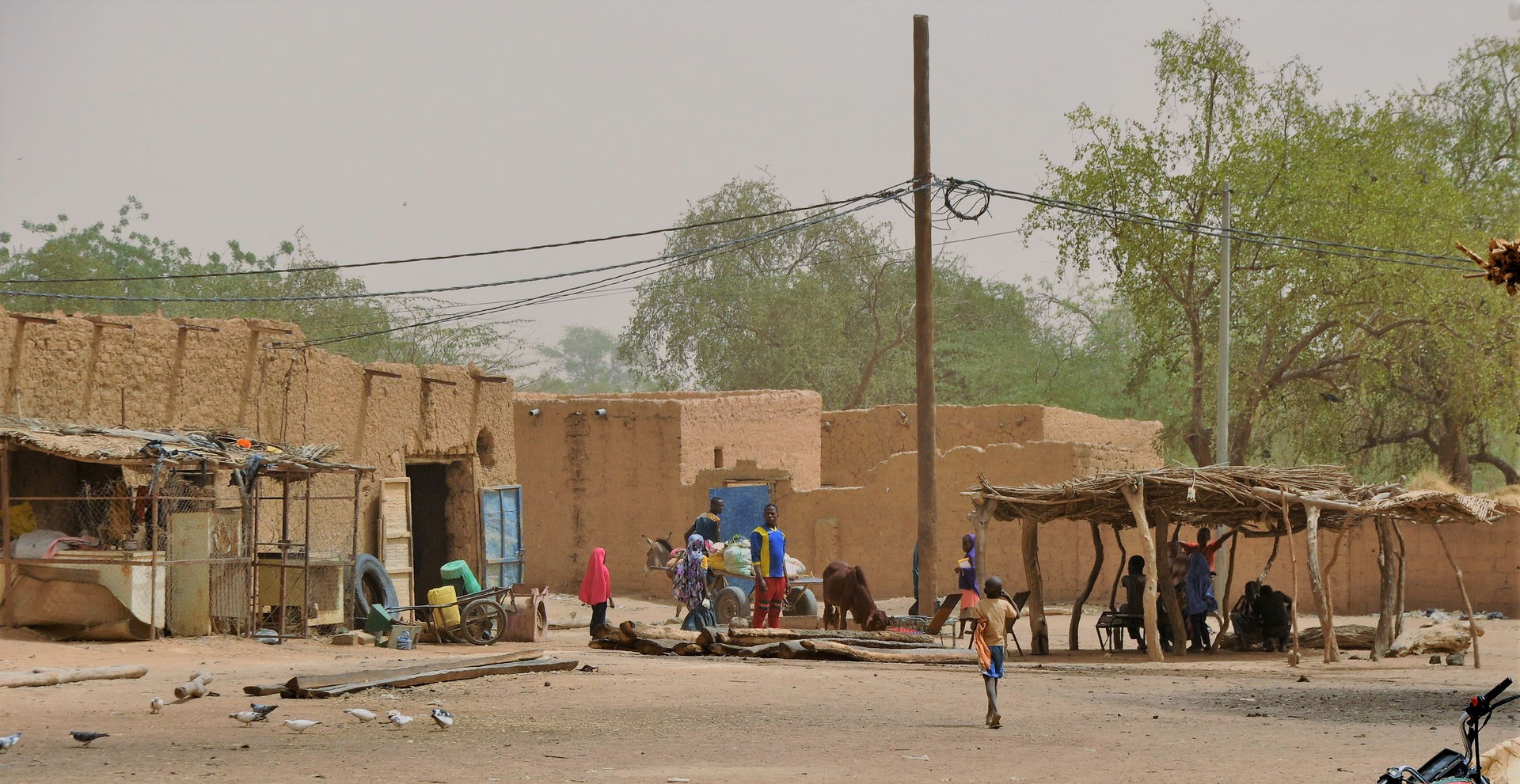 Daily scene in downtown Filingué (Filingué Department, Tillabér…