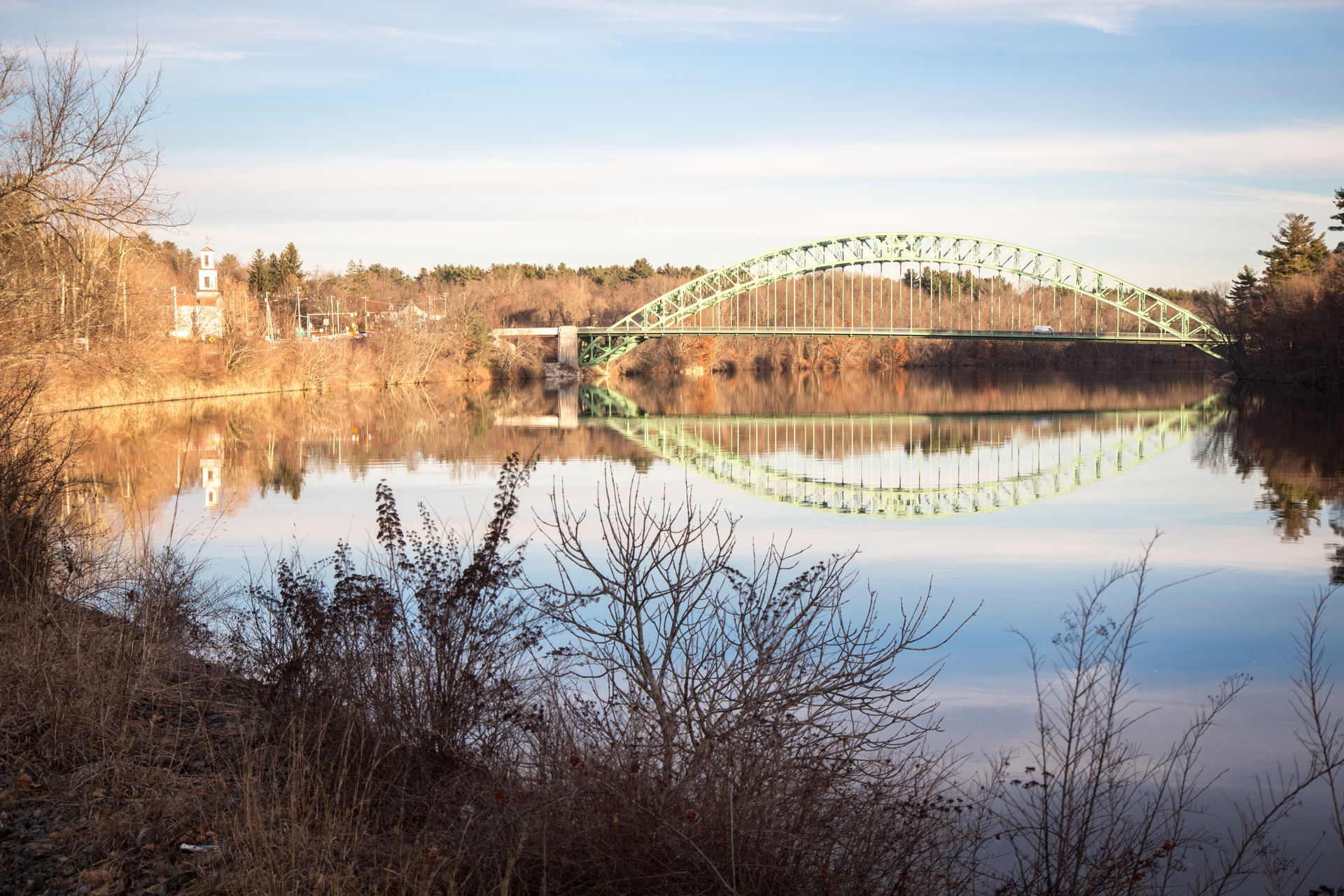 Photo of the Tyngsborough Bridge, a steel tied-arch bridge loca…