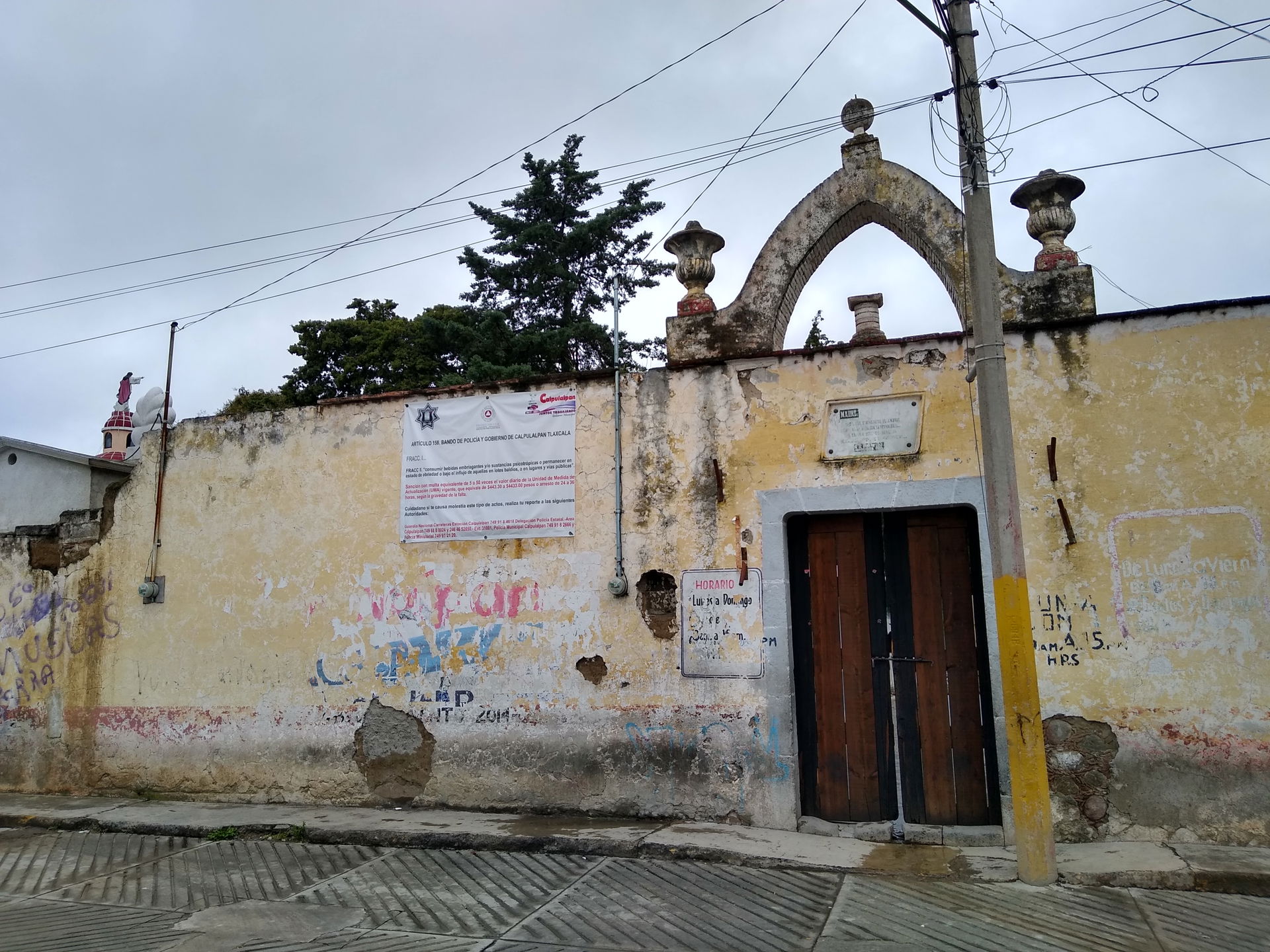 Exterior del Panteón de Calpulalpan, Tlaxcala