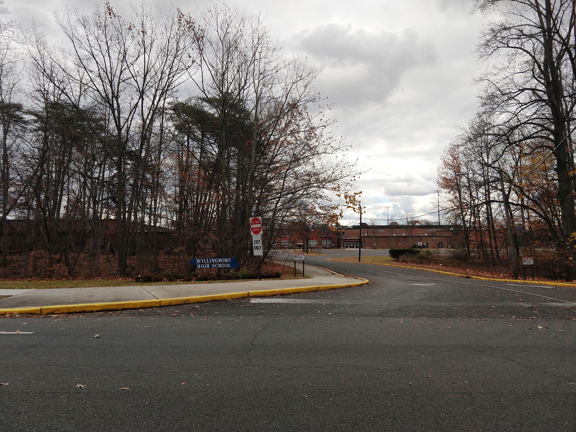 Photo of the front of Willingboro High School in Willingboro, N…