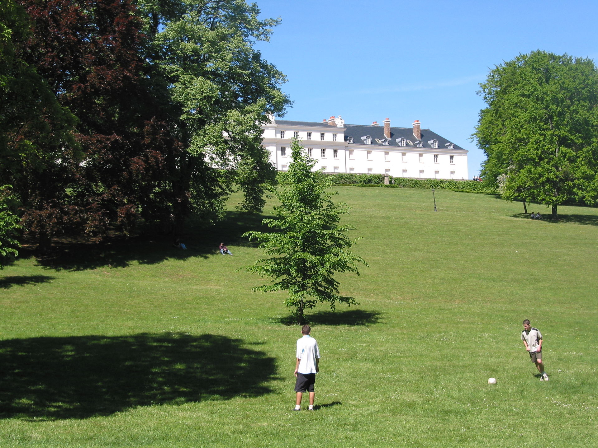 Le château de la Verrerie au Creusot, vu depuis son parc, le 03…