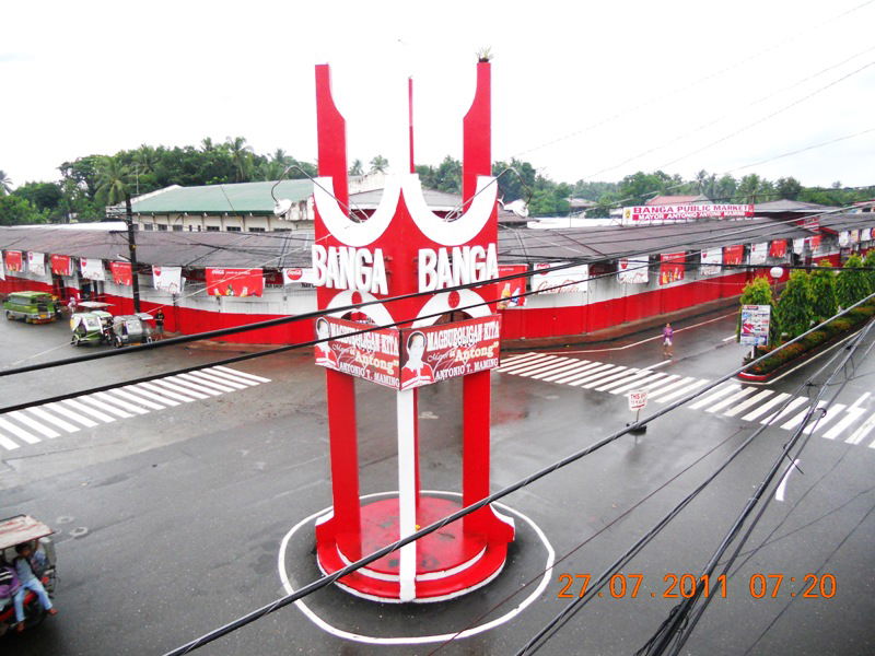 The Banga Town roundabout