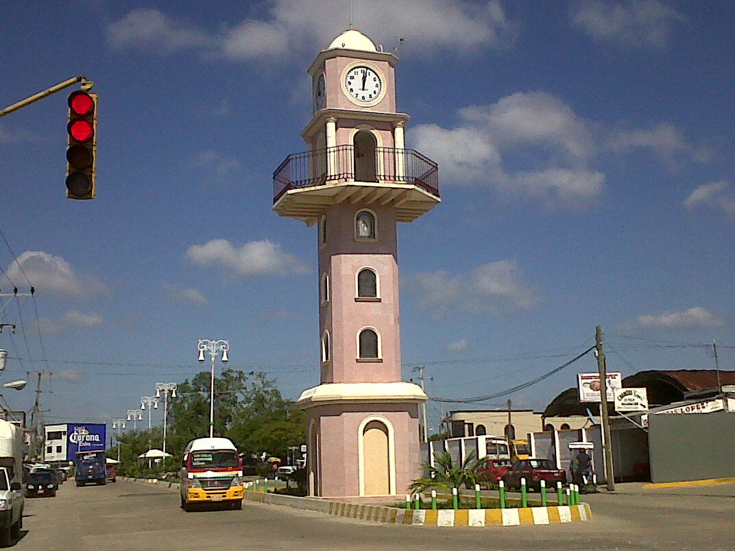 Reloj ubicado en la ciudad de Macuspana, estado de Tabasco, Méx…