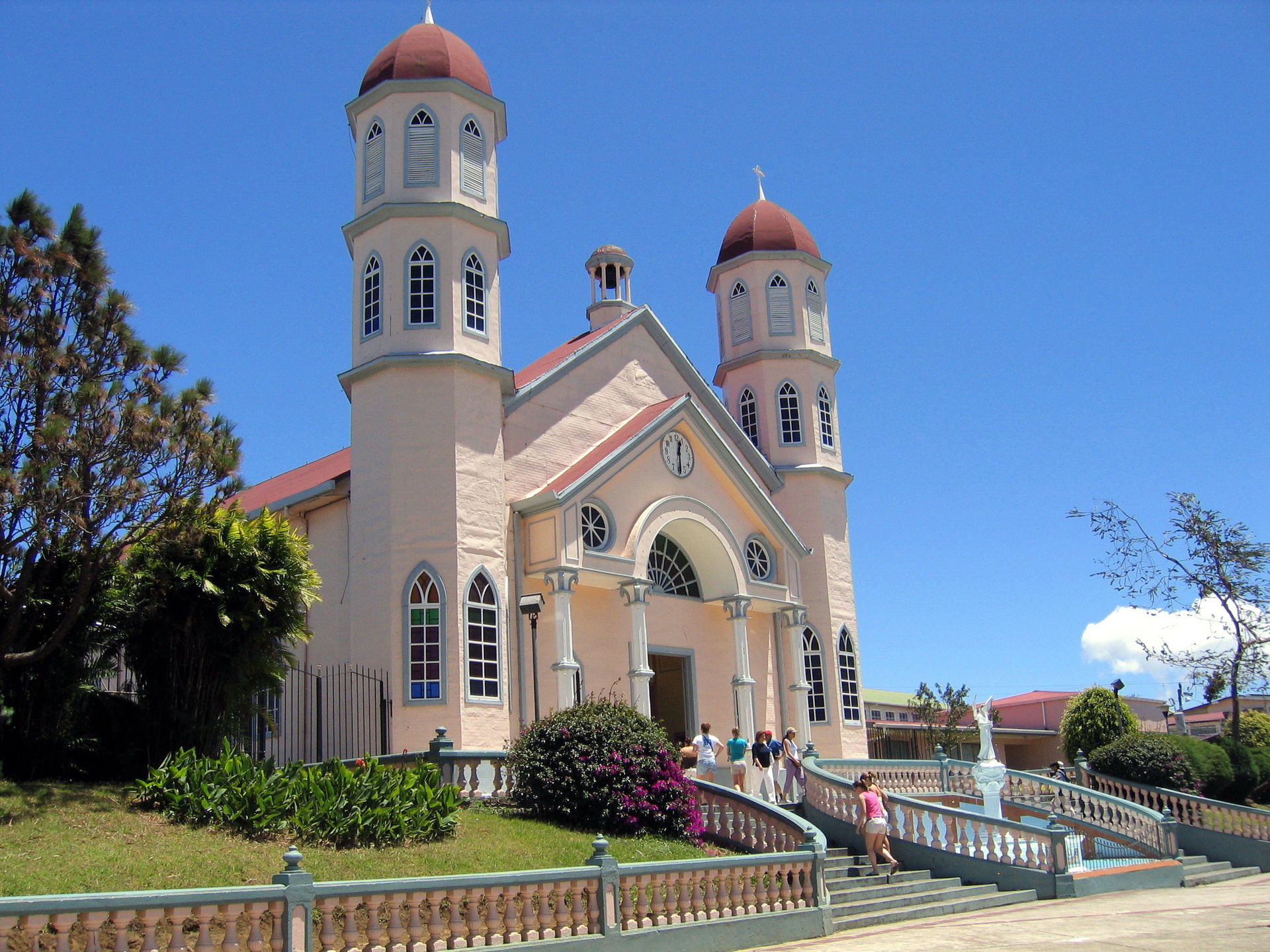 Iglesia de San Rafael, Zarcero, Costa Rica 2004