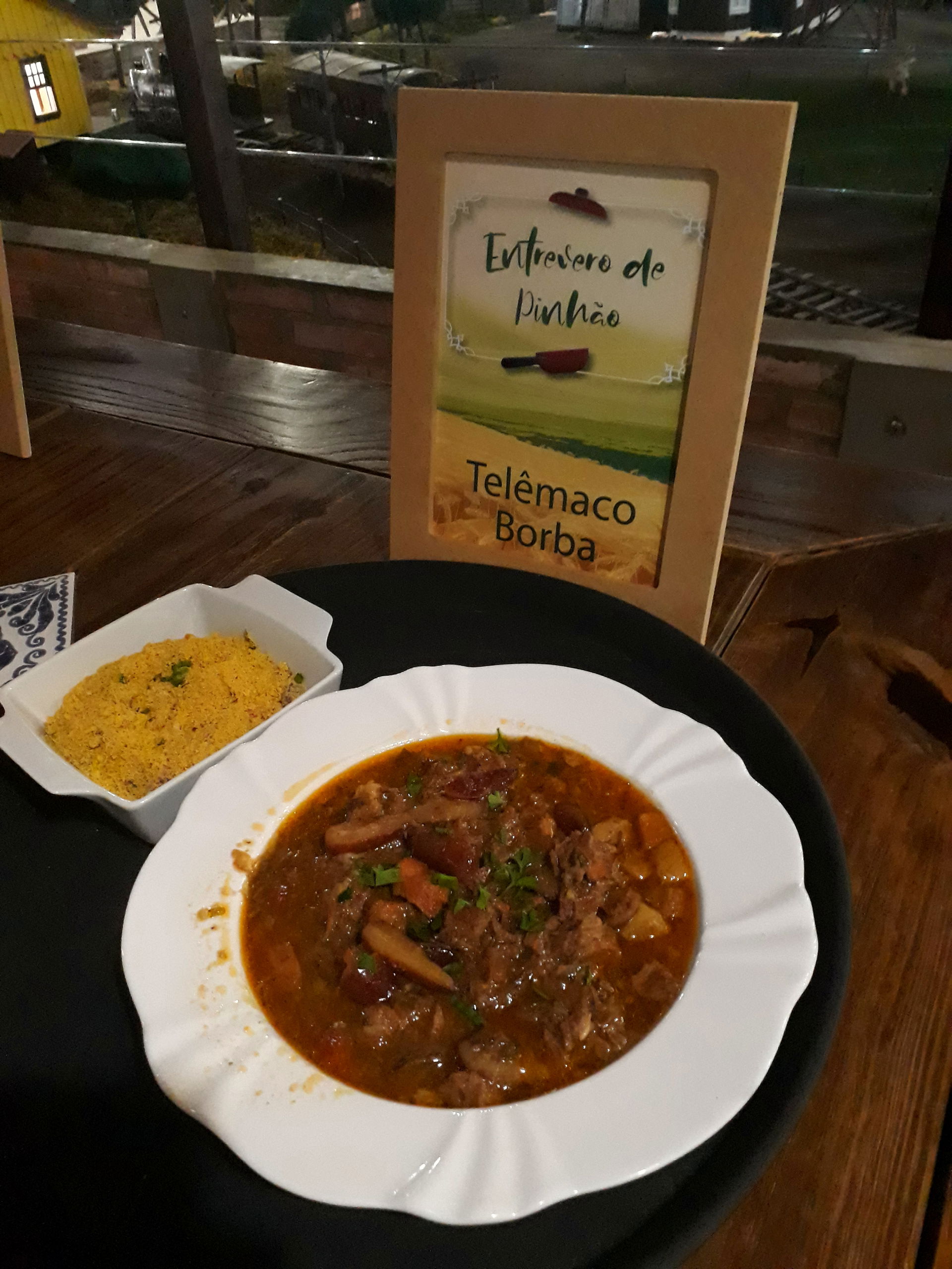Prato de entrevero de pinhão, típico de Telêmaco Borba, região …