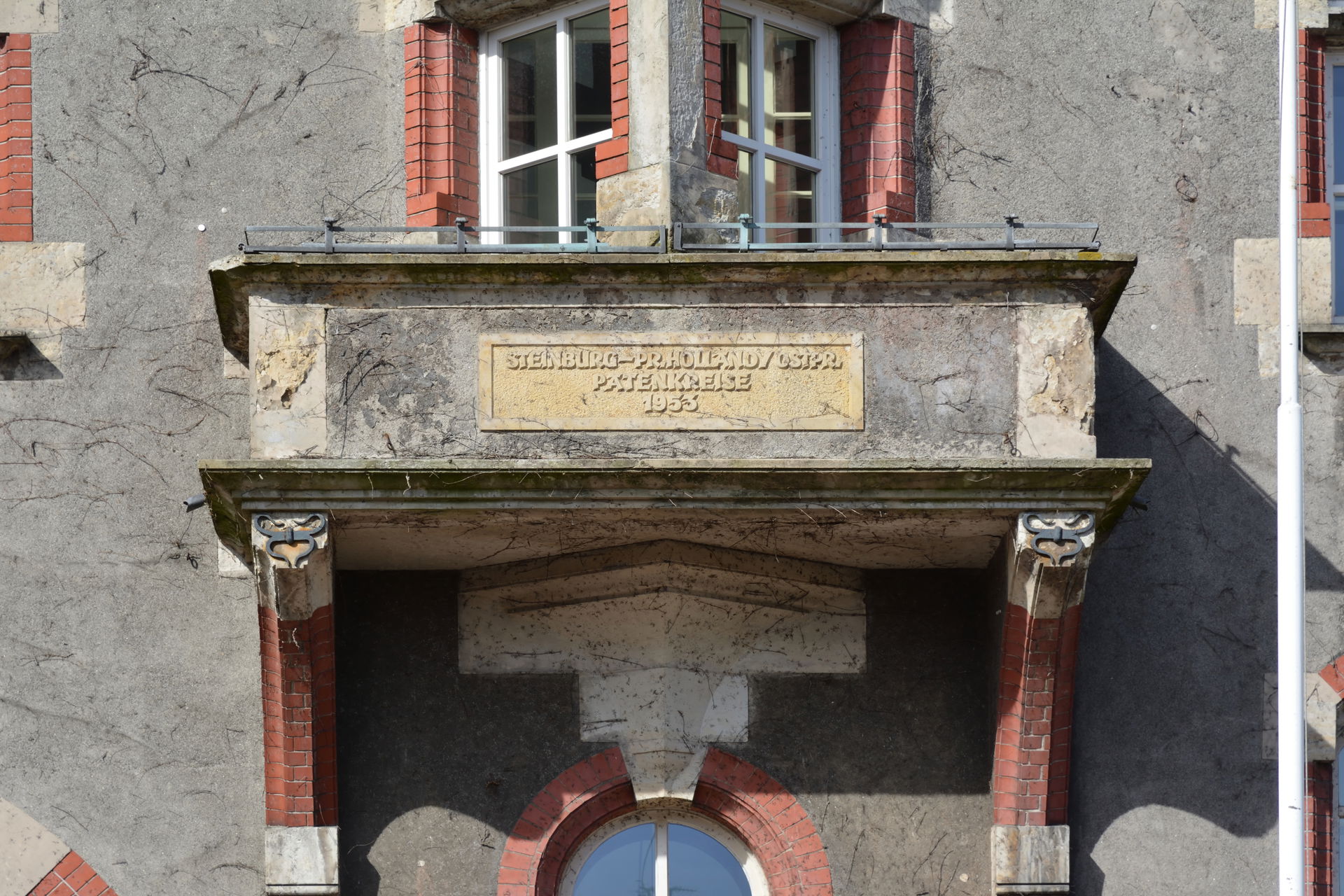 Gedenktafel am Kreishaus des Kreises Steinburg