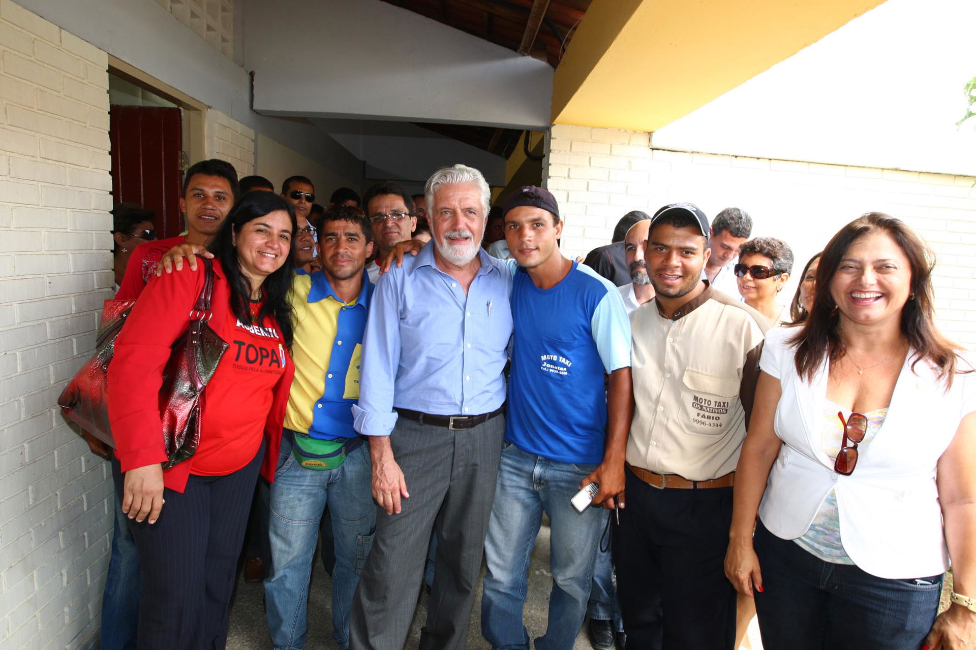 Governador Jaques Wagner entrega a reforma do colegio estadual,…