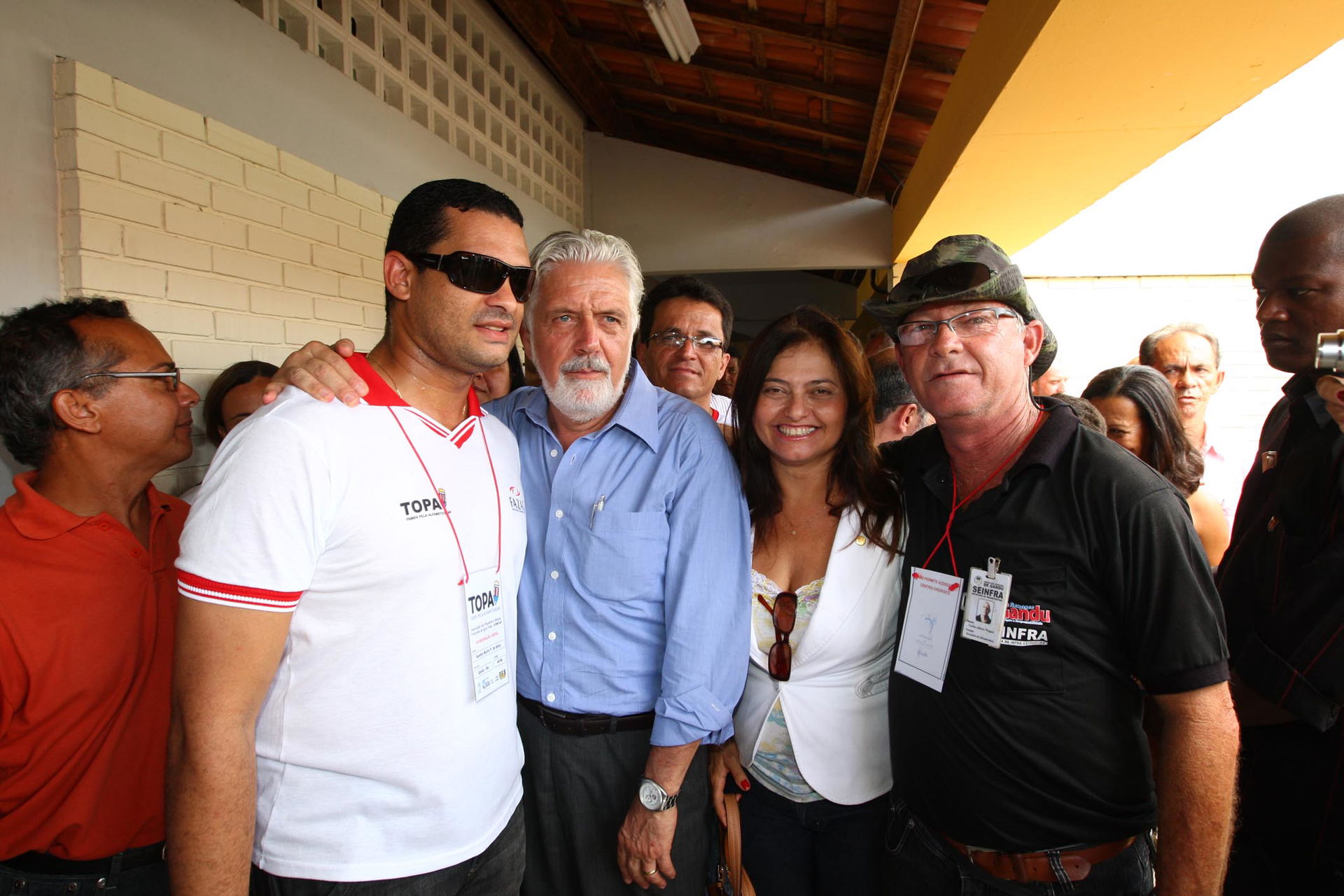 Governador Jaques Wagner entrega a reforma do colegio estadual,…