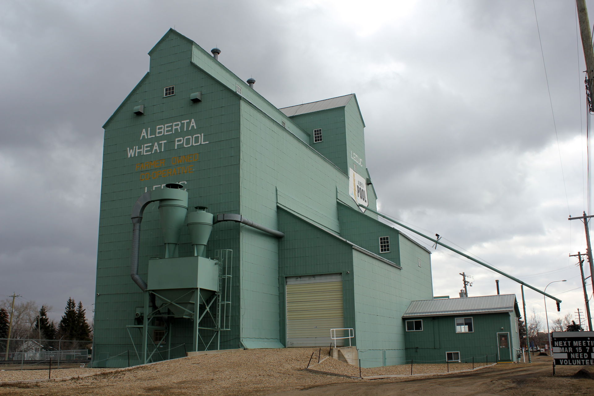 Alberta Wheat Pool Grain Elevator Site Complex