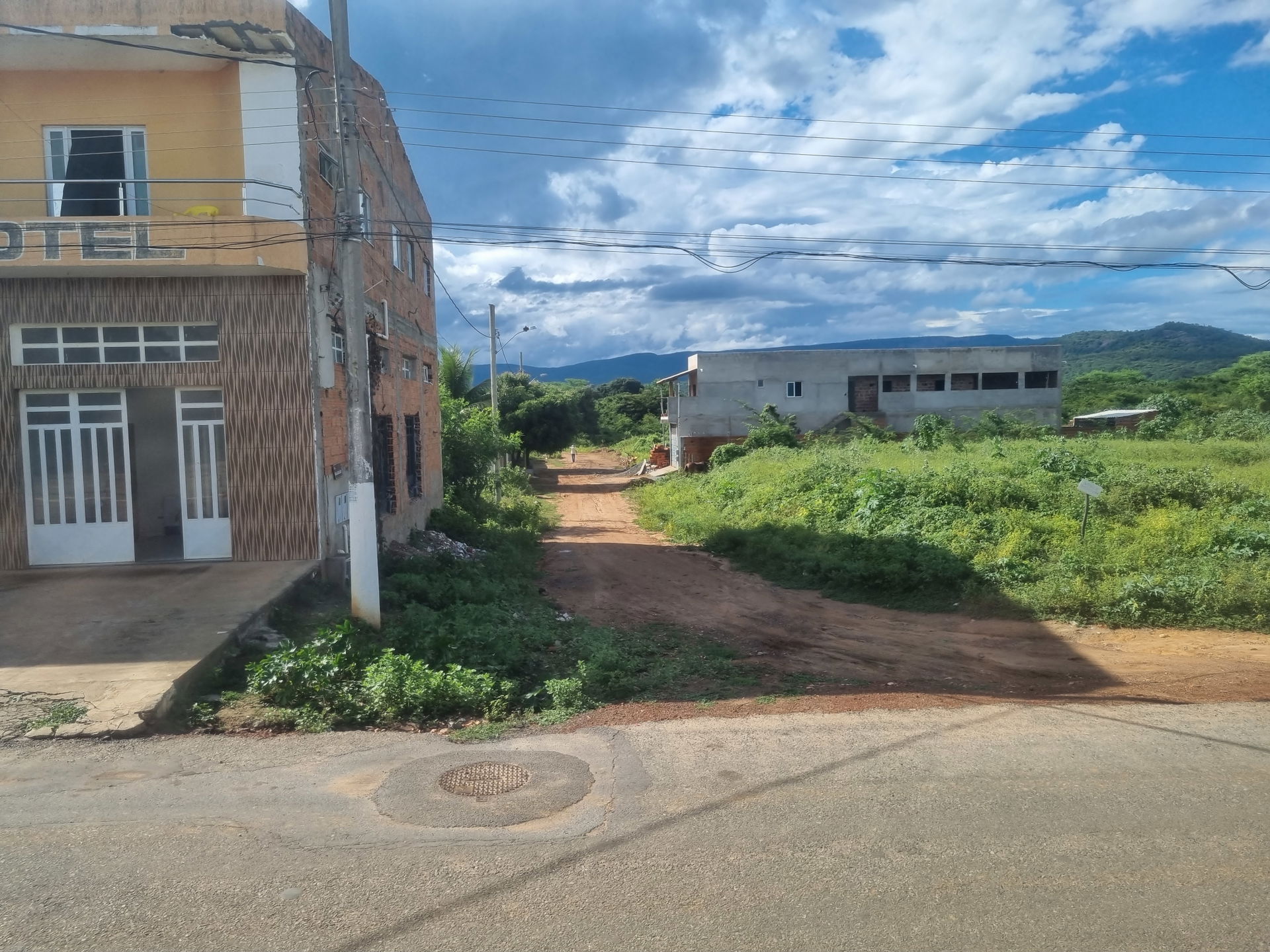Perímetro urbano de Espinosa. Foto de 22 de janeiro de 2023.