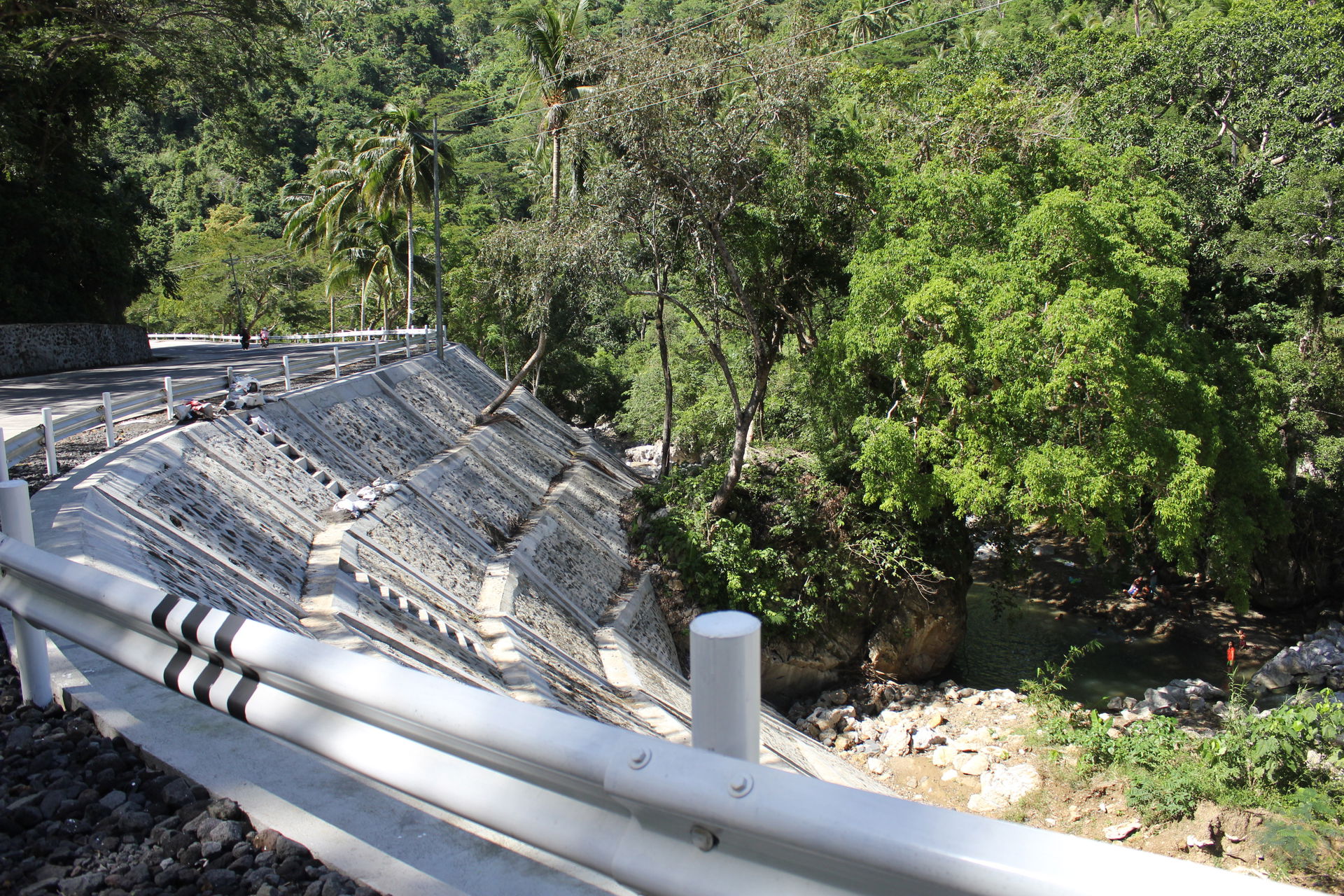 Balatan river can be seen beside the road to Balatan centro.