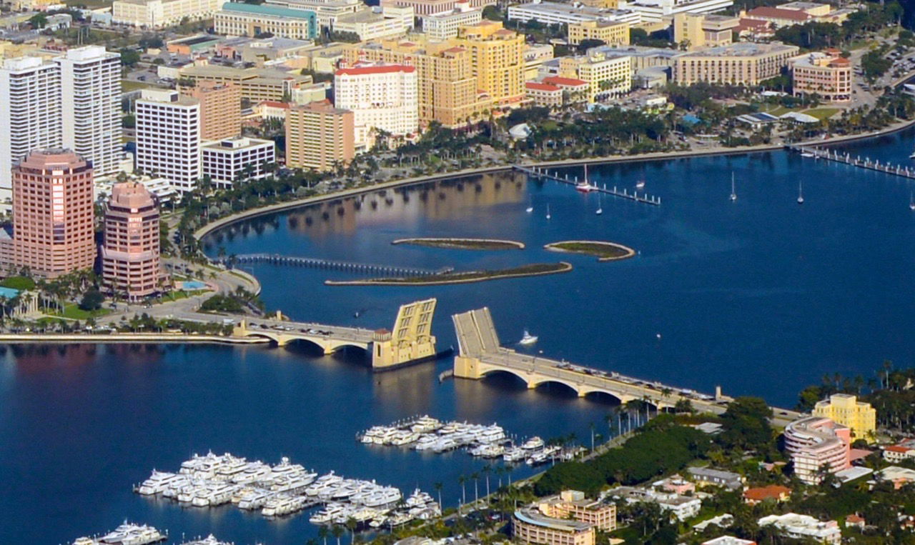 Aerial view of the Royal Park Bridge in West Palm Beach, Florid…