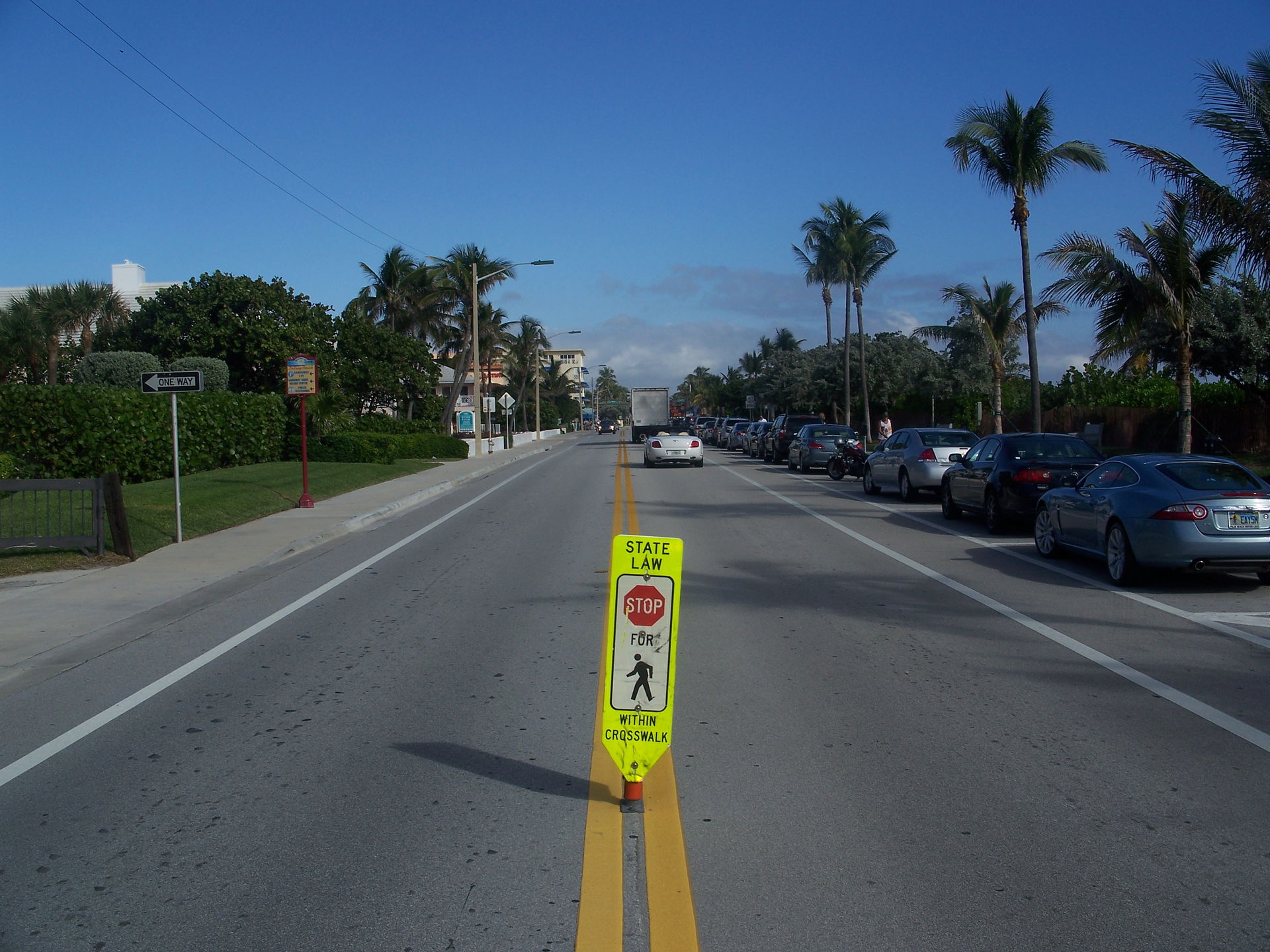 Delray Beach, Florida: Ocean Boulevard/A1A, looking north