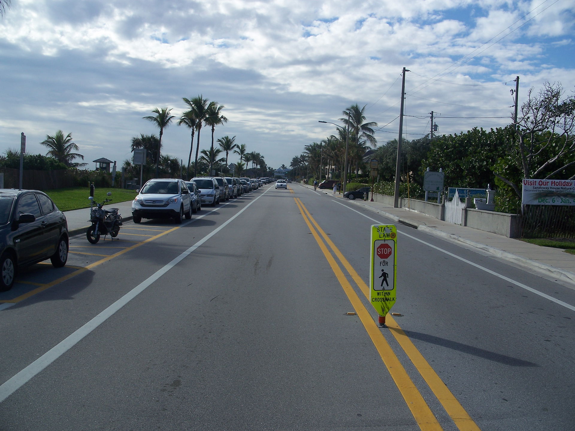 Delray Beach, Florida: Ocean Boulevard/A1A, looking south