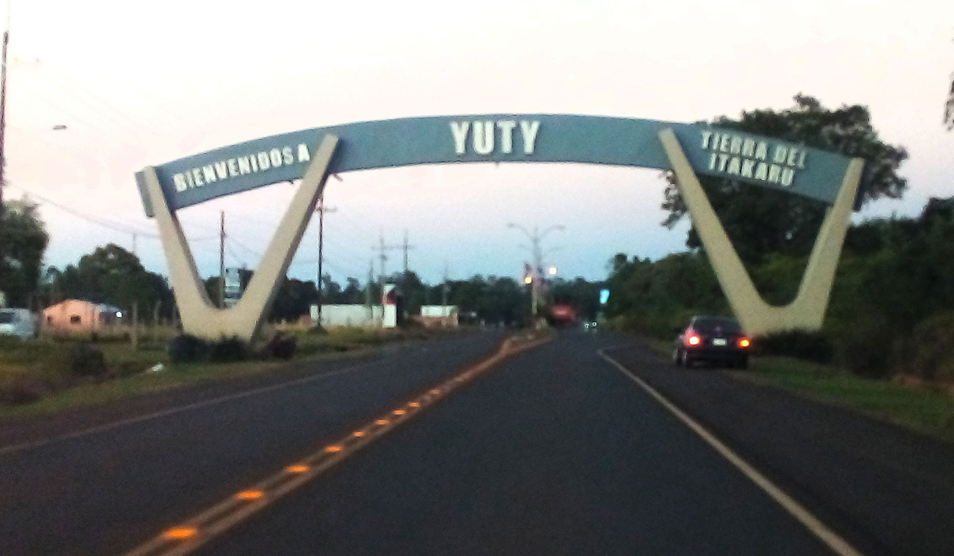 Acceso a Yuty por la Ruta PY08.