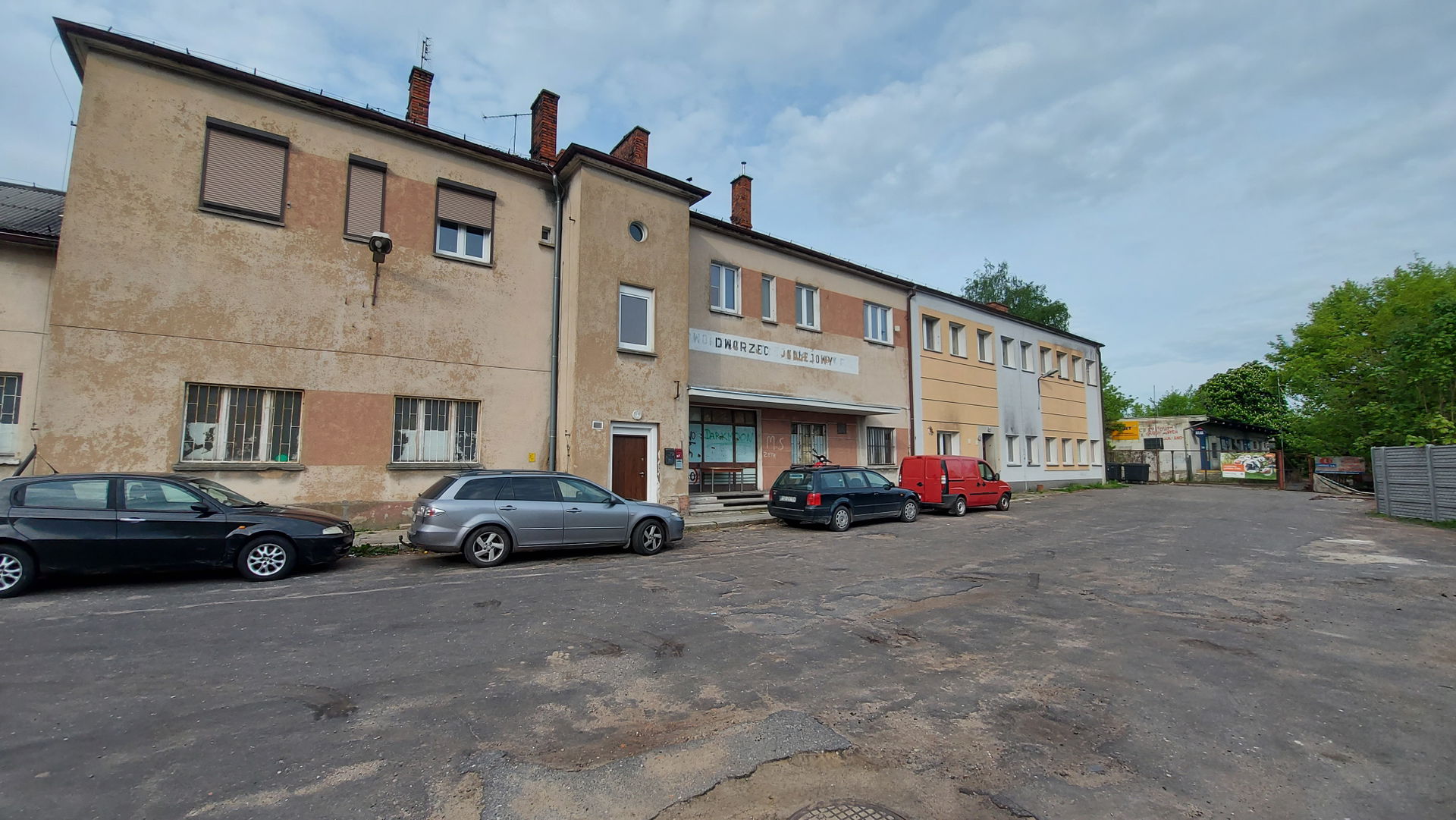 Budynek dworca stacji kolejowej w Śremie