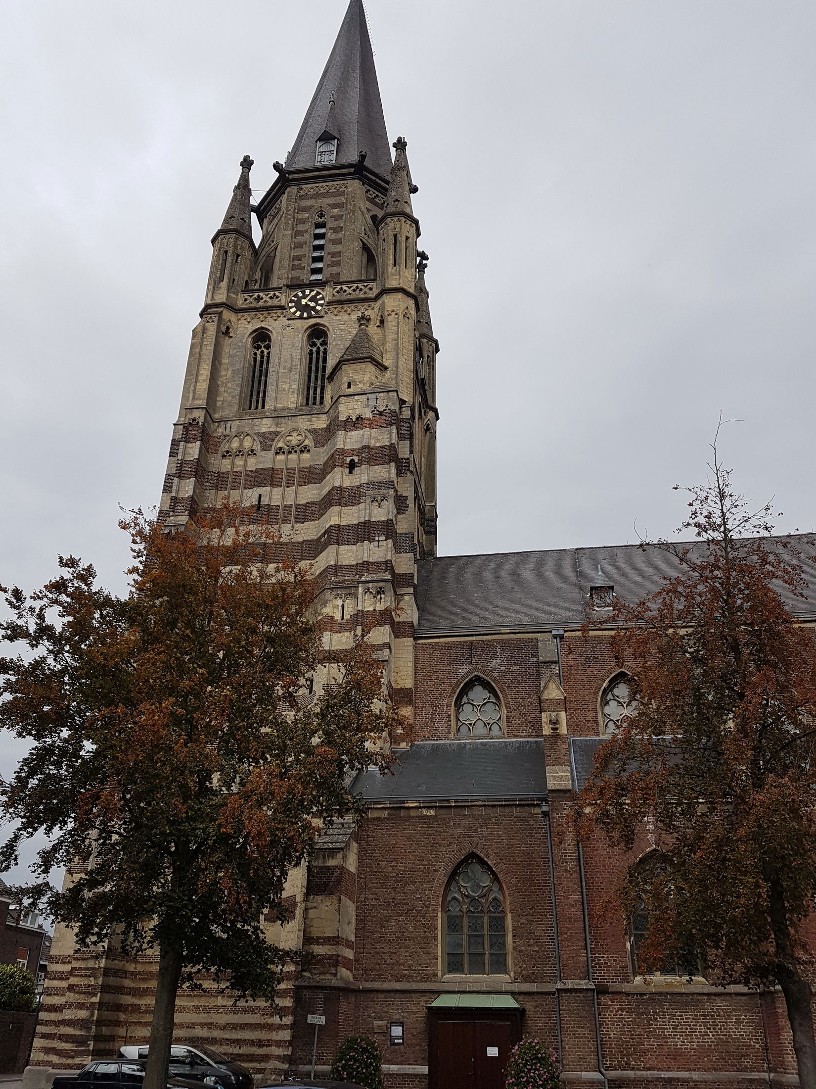 View of the medieval parish church of Saint Peter in the centre…