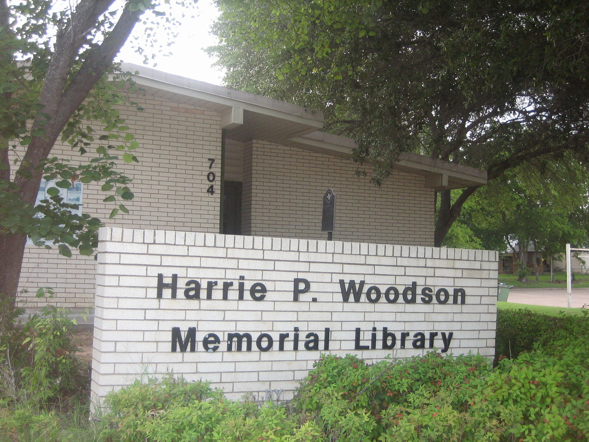 I took photo on May 27, 2009.Billy Hathorn (talk) 03:38, 31 May…