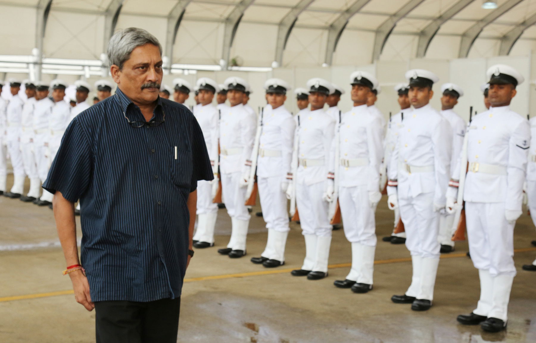 The Union Minister for Defence, Shri Manohar Parrikar inspectin…