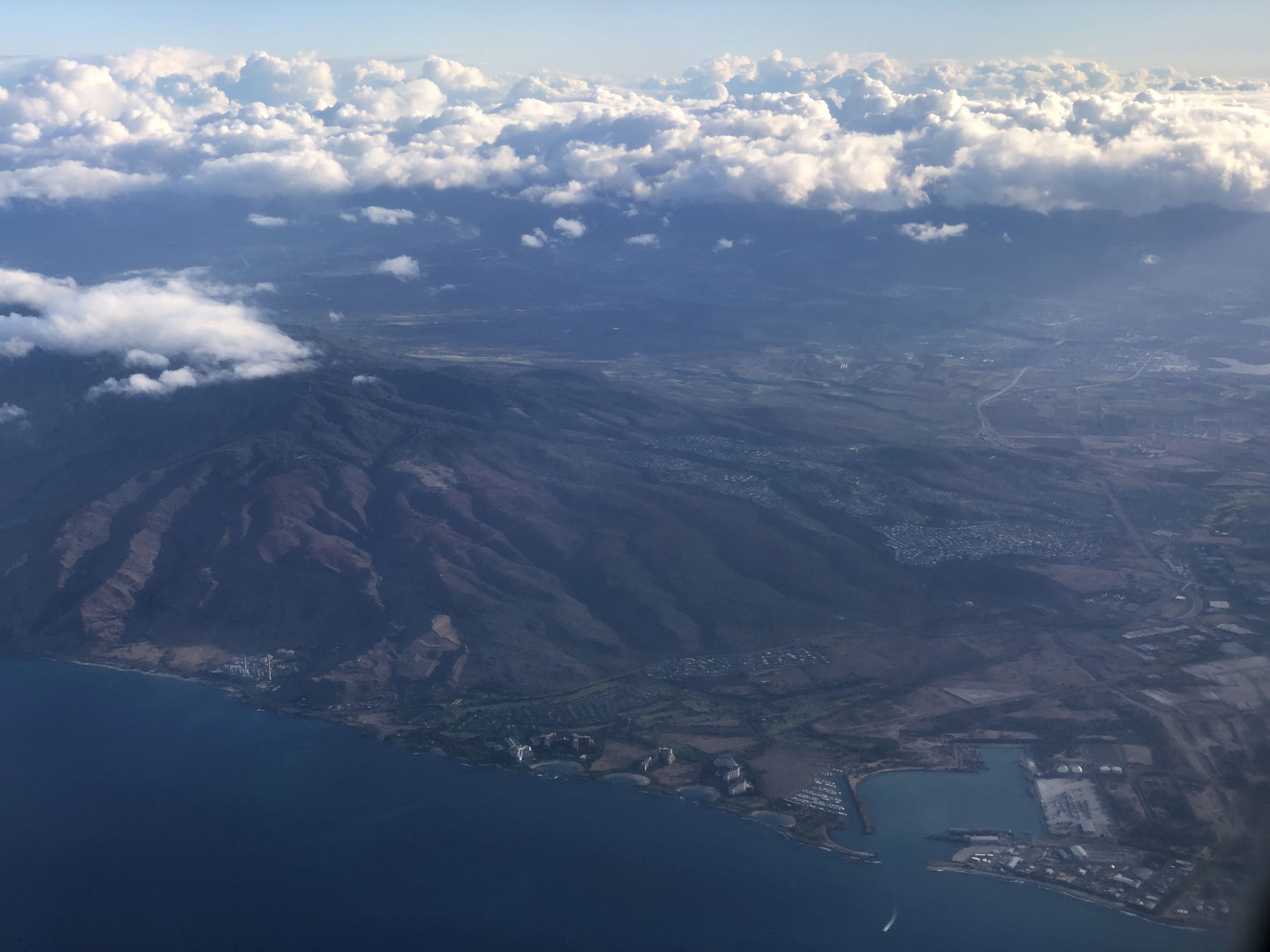 View towards Ko Olina, Oahu, Hawaii and Makakilo, Oahu, Hawaii …