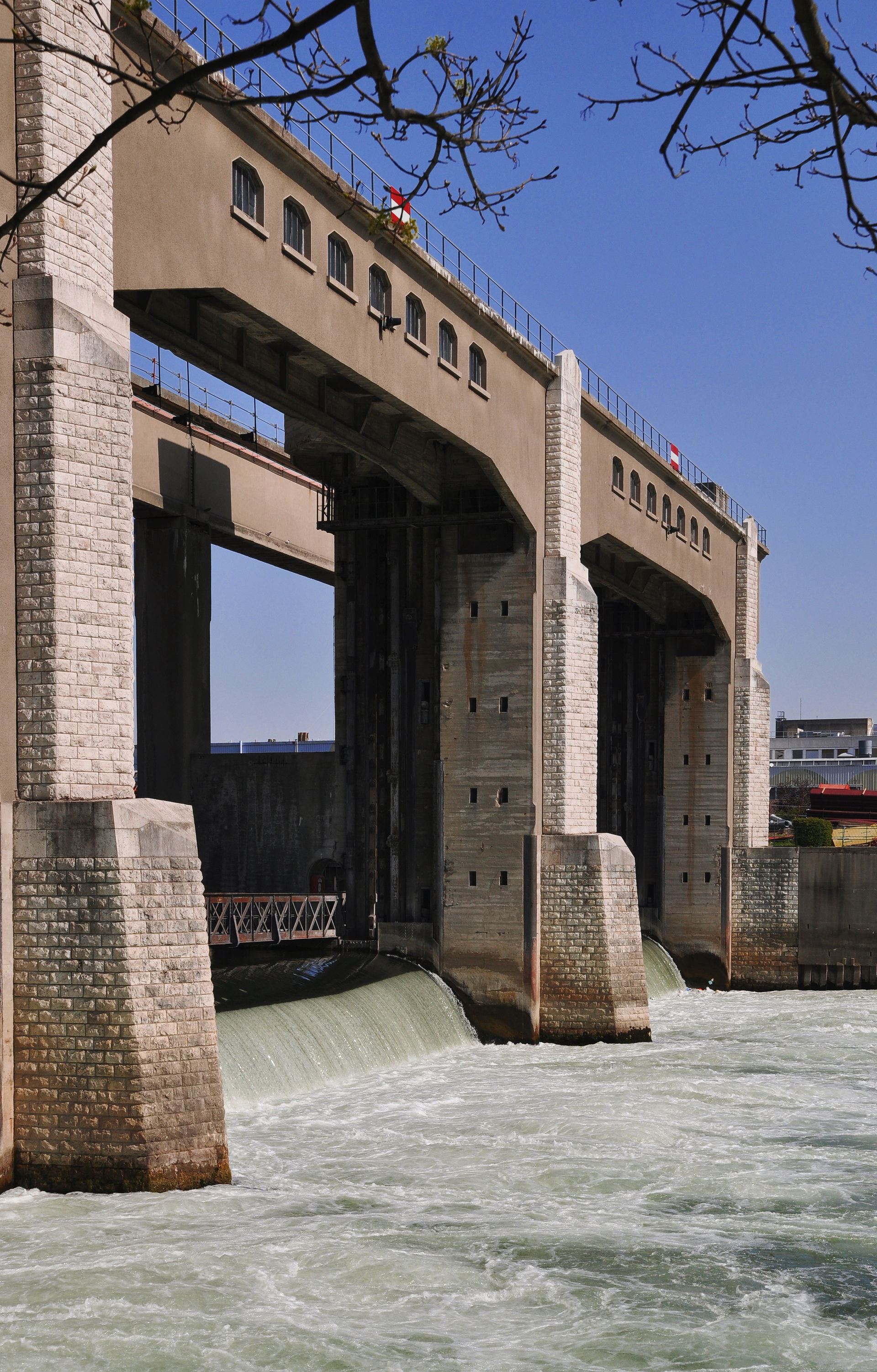 The dam on the river Seine in Chatou, Yvelines department in Fr…