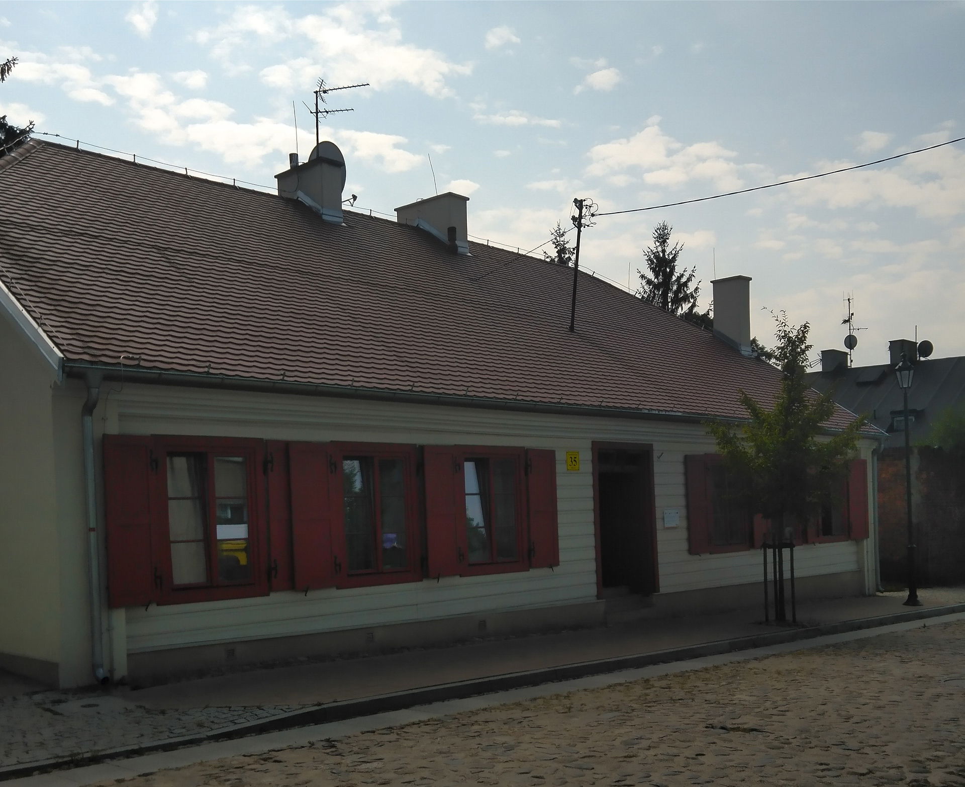 Ul. Narutowicza 35 (Zgierz)