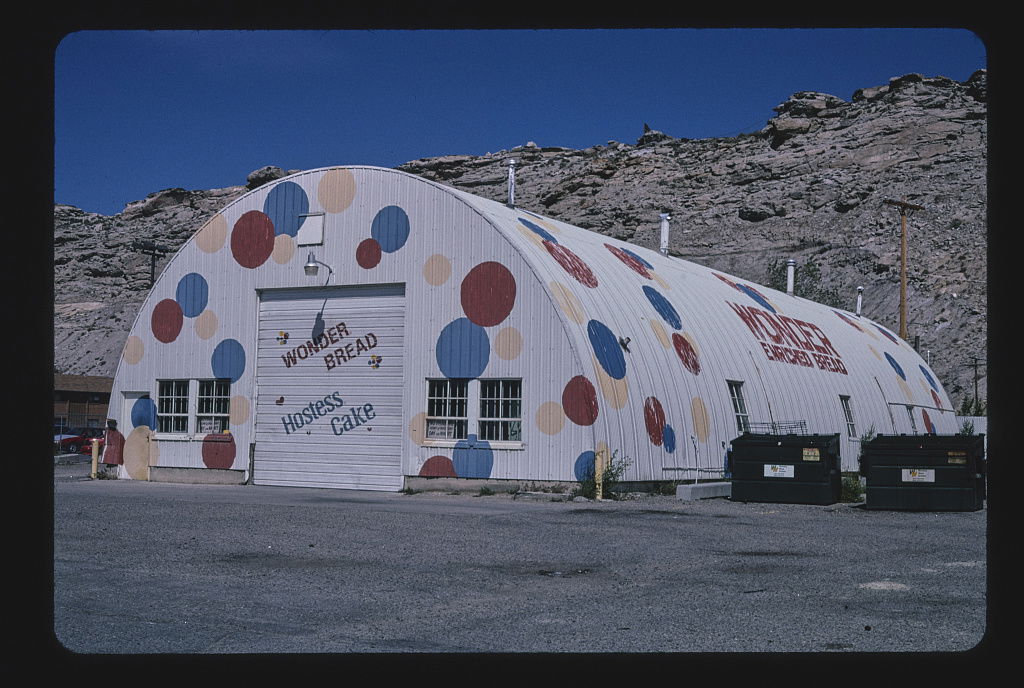 Margolies, John,, photographer.
Wonder Bread Store, B-80, Rock …