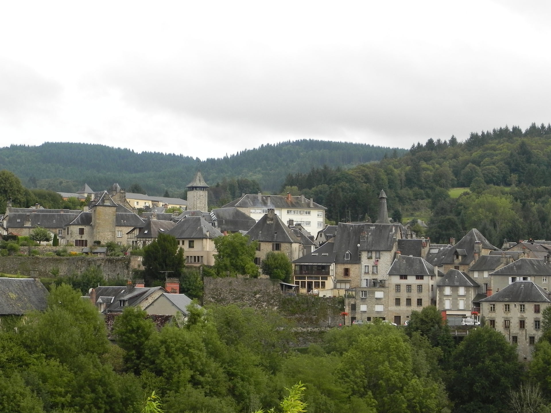 Treignac (Trainhac en occitan) est une commune française, situé…