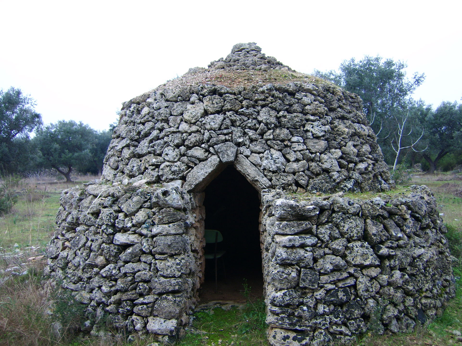Trullo - campagne di it:Lizzano