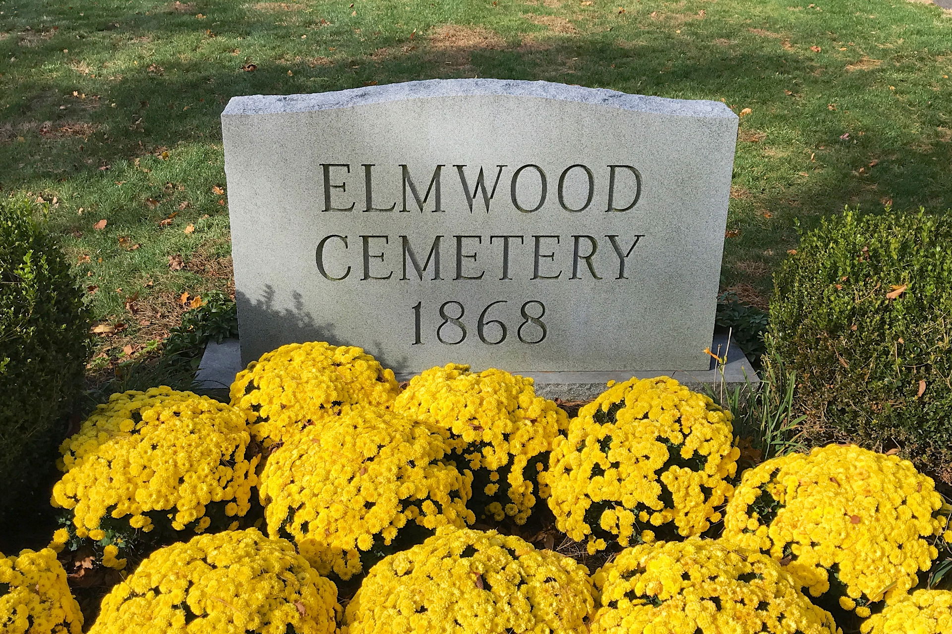Monument with year established, 1868, at the Georges Road entra…