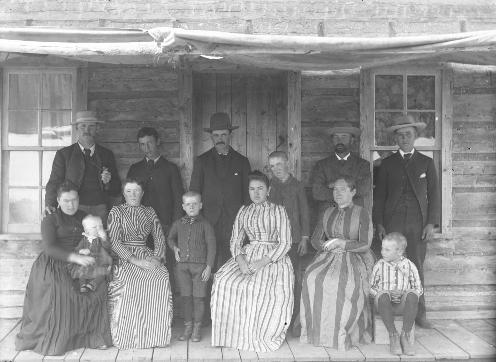 Group portrait of unidentified Spruce Grove homesteaders and re…
