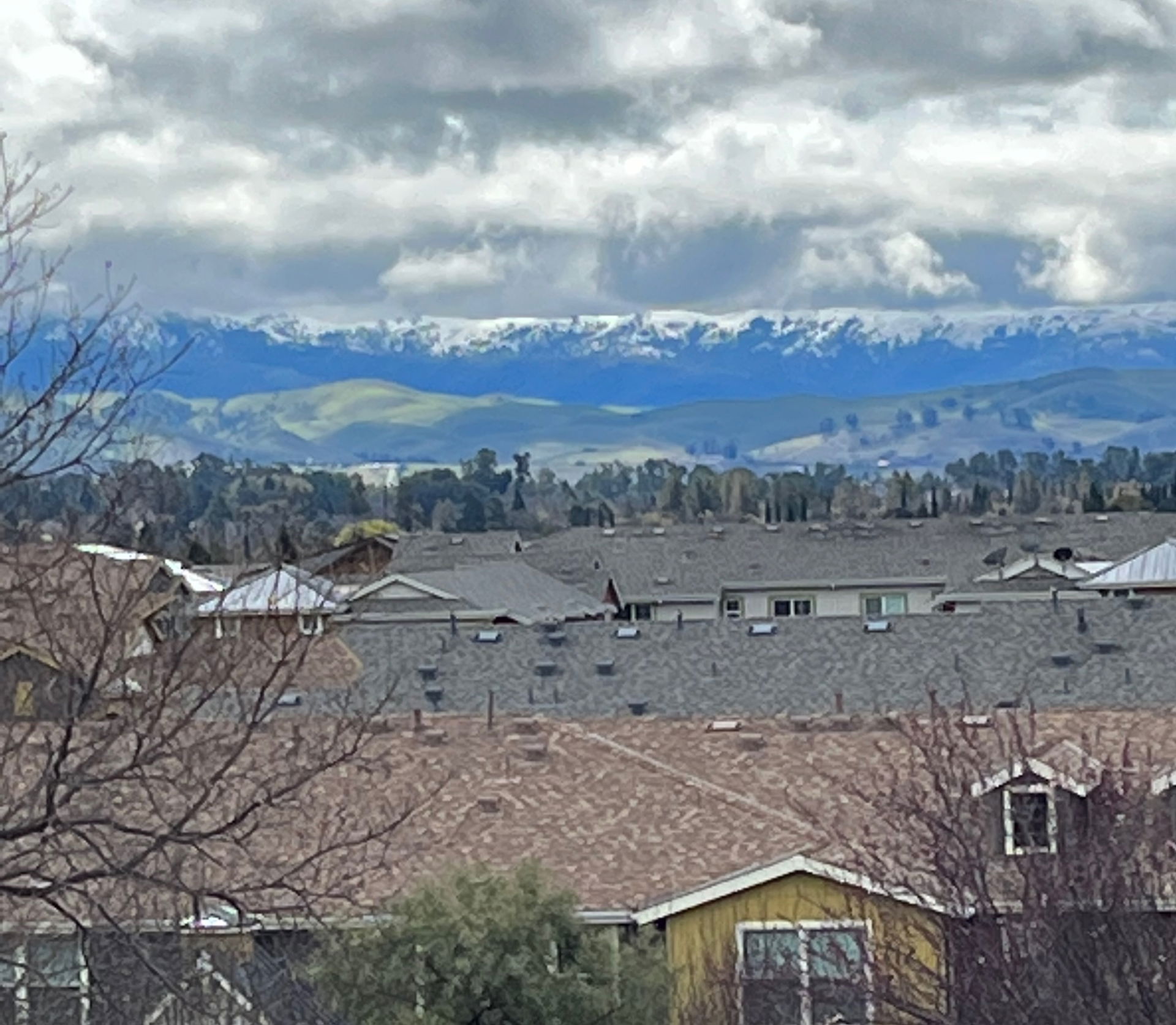 Snow on the hills of Livermore, California in 2023