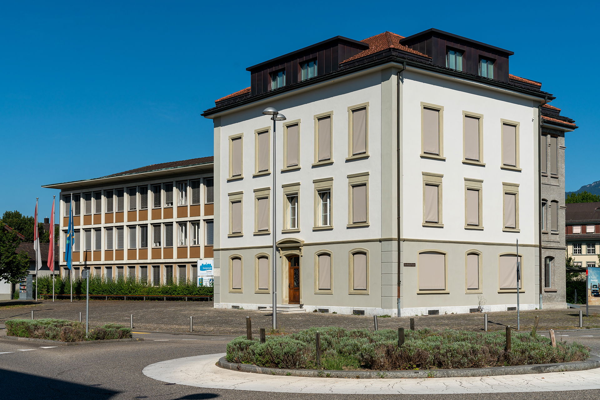 Altes Lindenschulhaus in Zuchwil (SO)