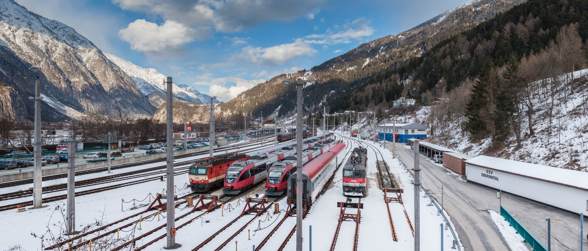 Landeck-Zams railway station panorama