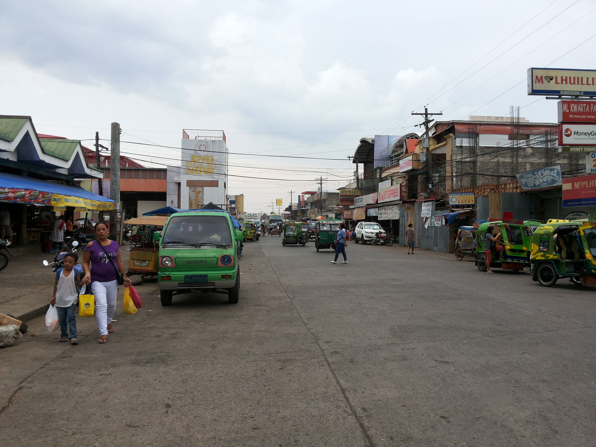 A typical busy street scene at Gingoog City, Misamis Oriental N…