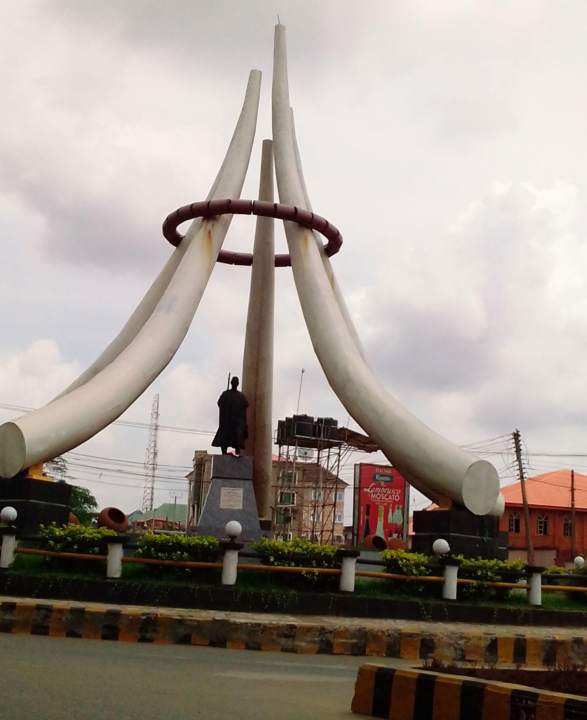 DMGS Roundabout is located between Awka Road, Upper New Market …