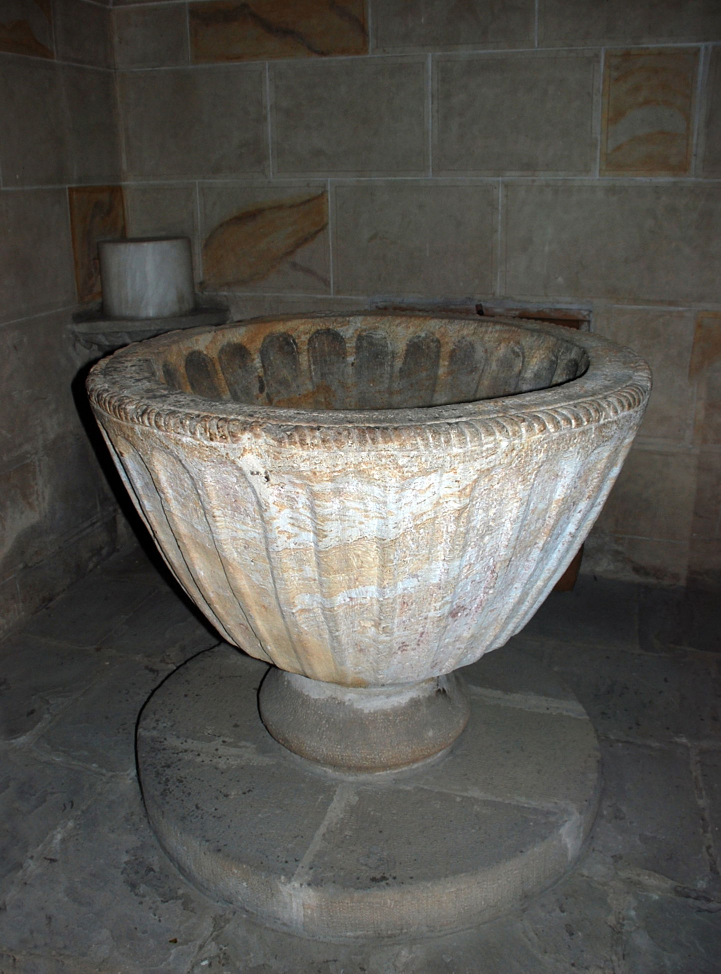 Basptismal font of the Church of Saint Sebastian in Reinosa (Ca…