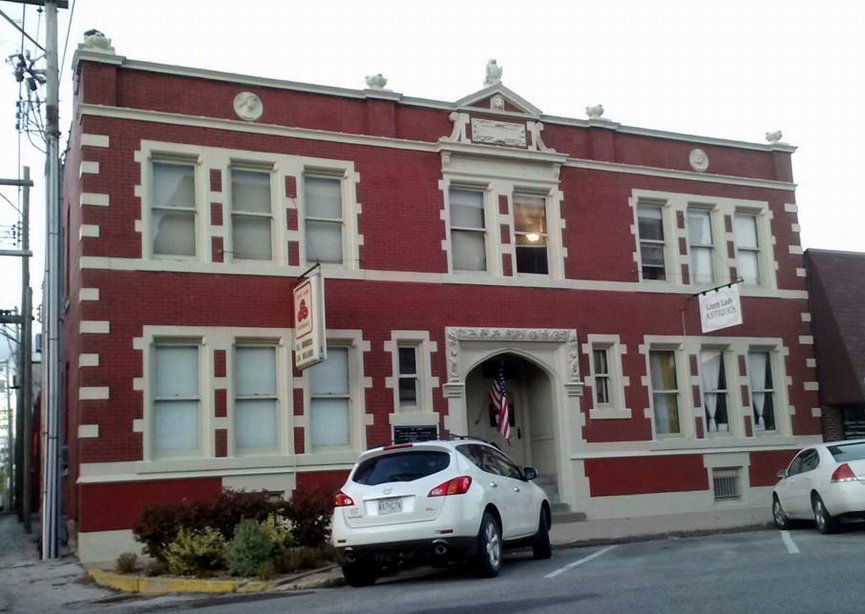 The Grim Building, Kirksville, Missouri. This building is liste…