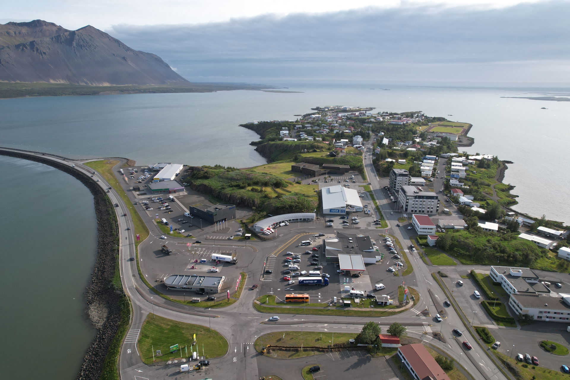 Aerial photograph of Borgarnes with Hafnarfjall in the backgrou…