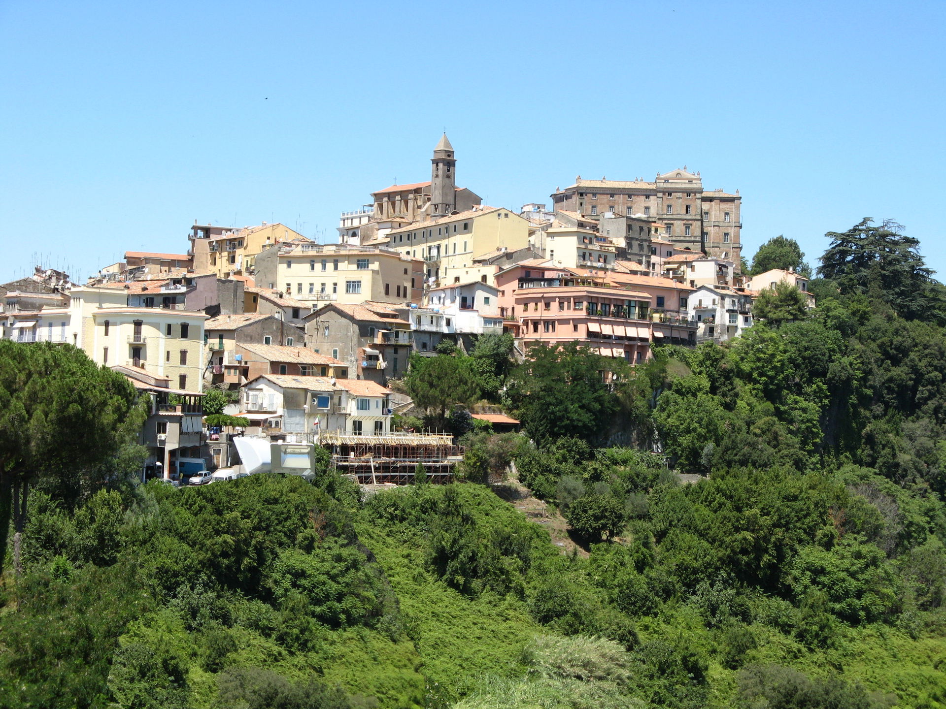 Genzano di Roma, Panorama da Viale Fratelli Cervi. Visibili il …