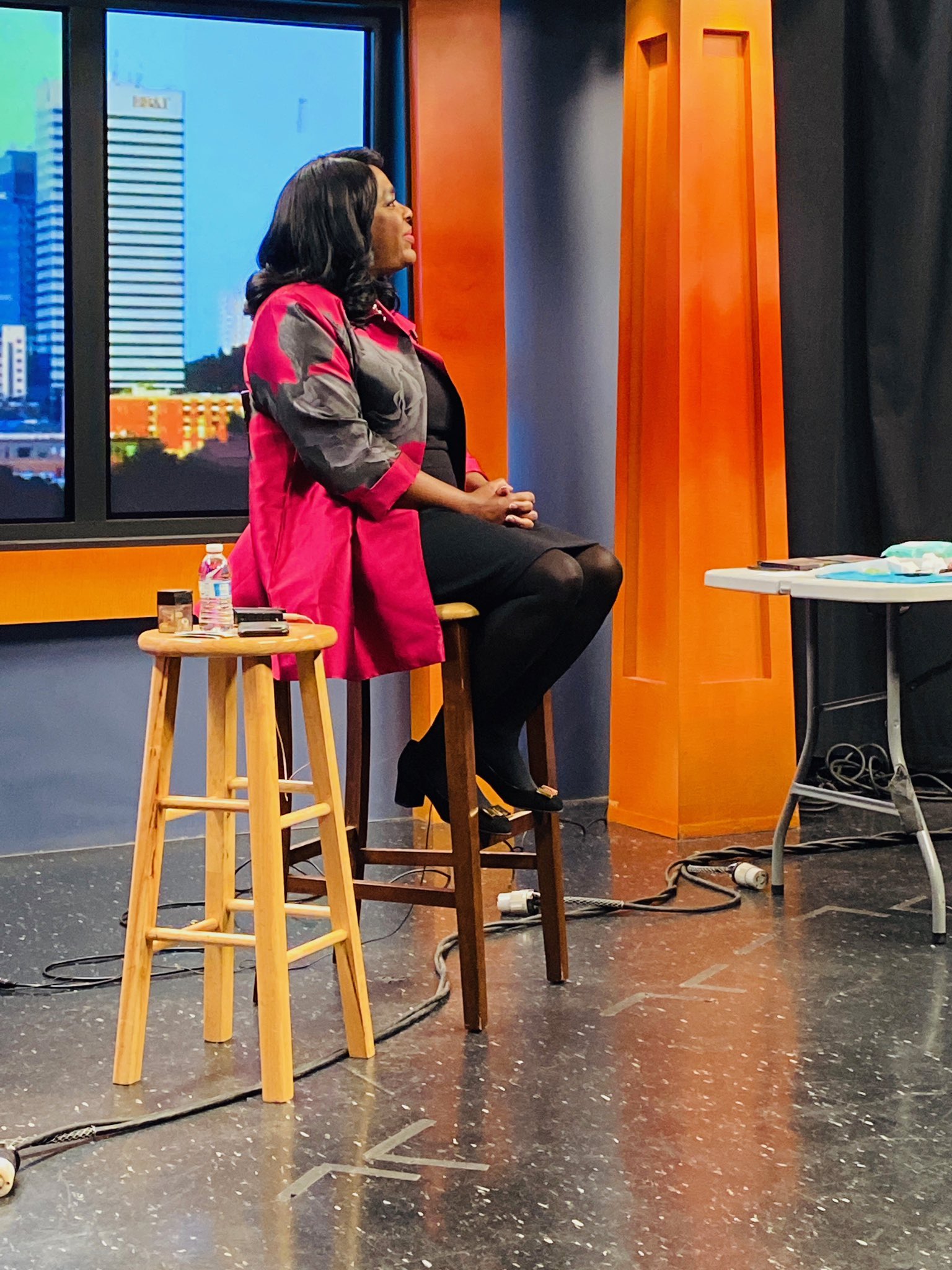 Tune in this morning to @amjoyshow!!