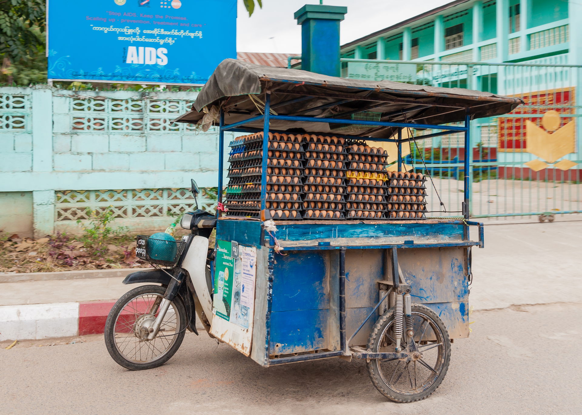 Tachileik, Myanmar: Bike of a street vendor with eggs