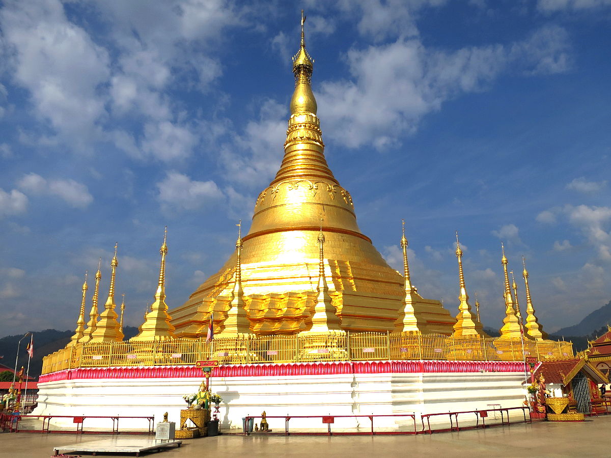 Tachileik Shwedagon Pagoda, Myanmar