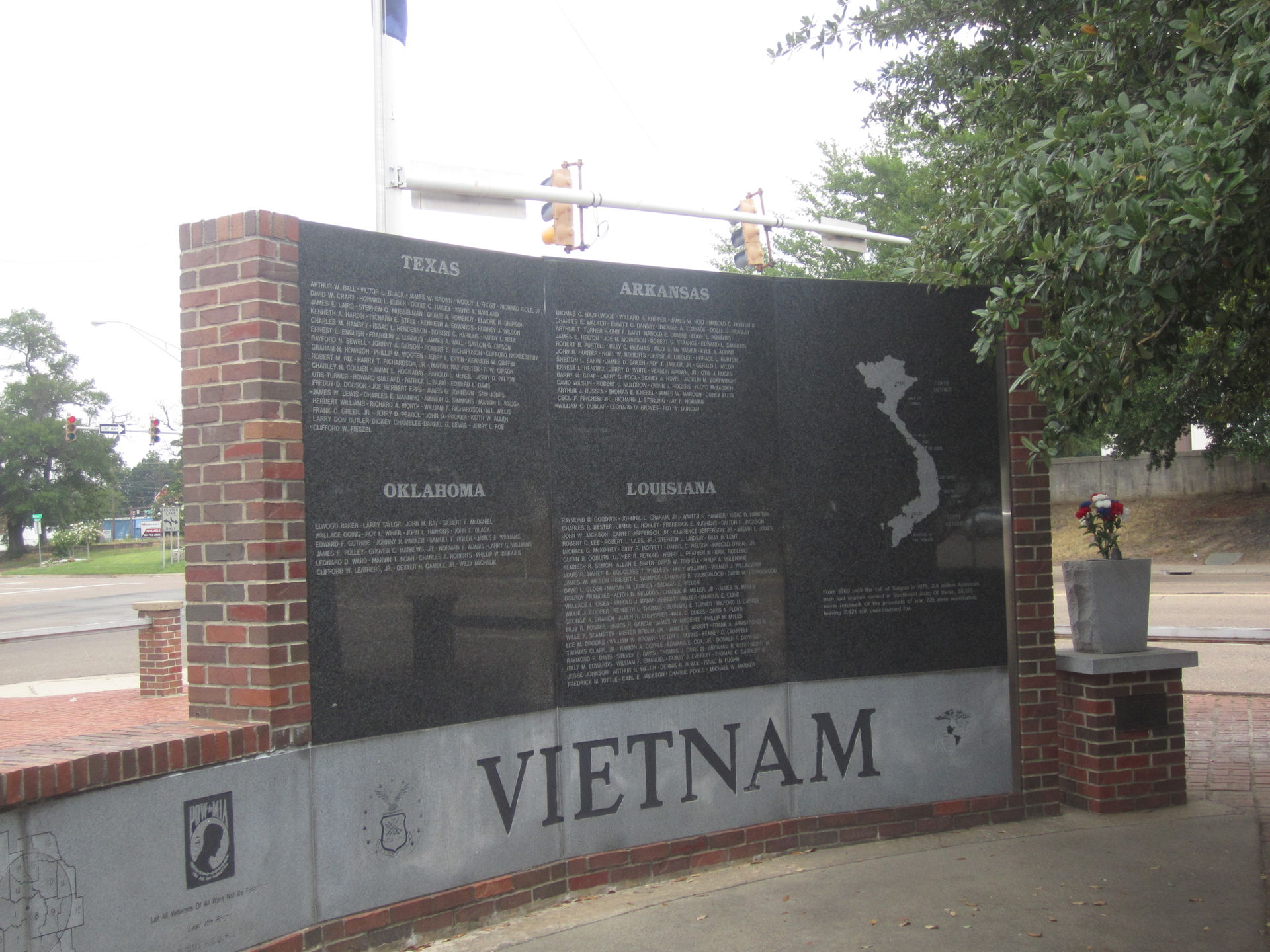 I took photo with Canon camera of Vietnam Memorial in Texarkana…
