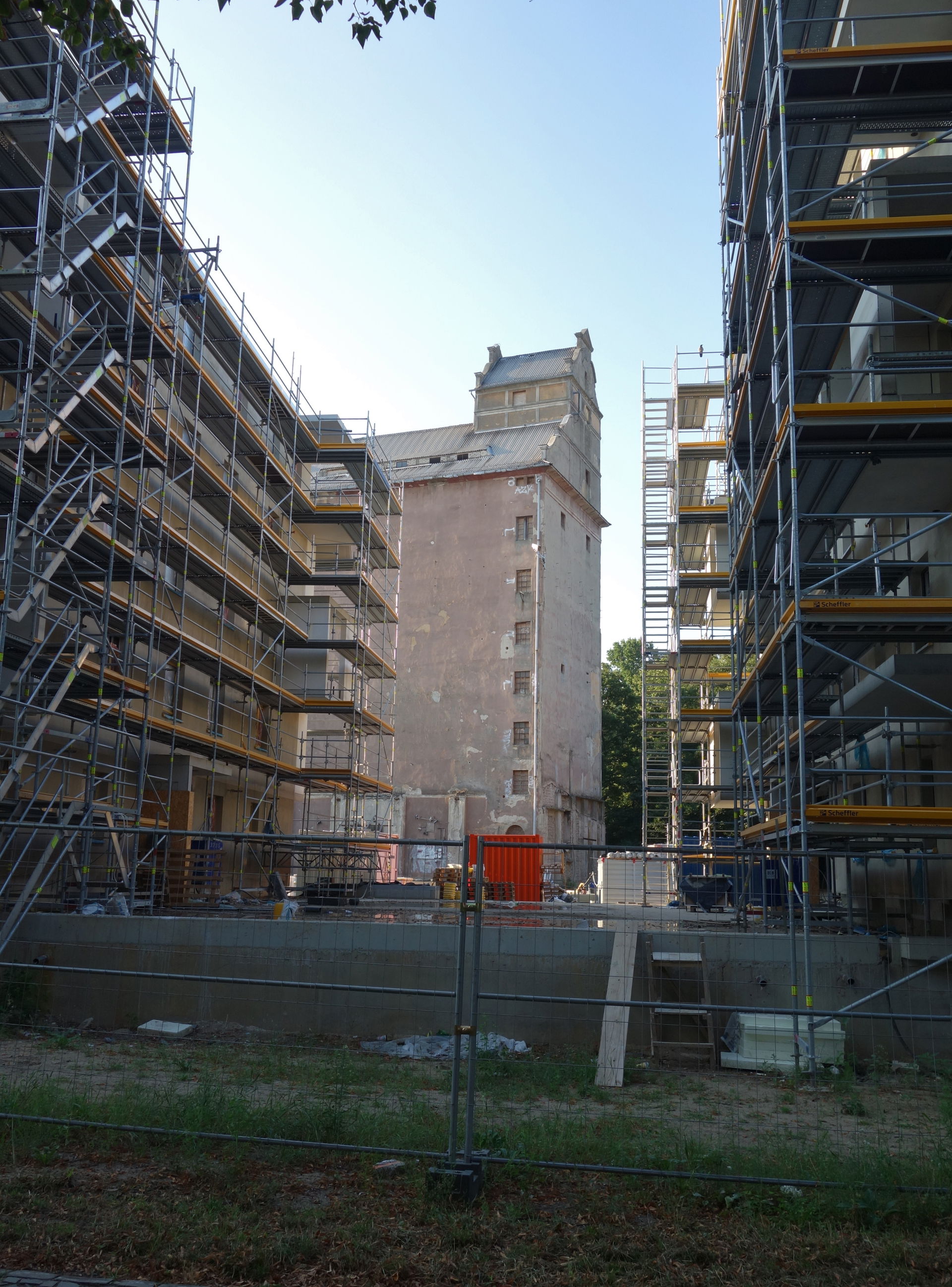 North-north-western view of the granary "Oranienburg" in Oranie…